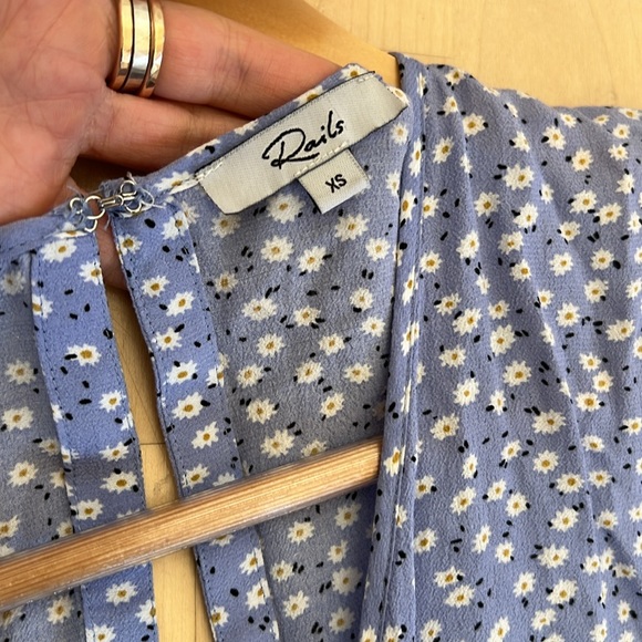 Rails Sophia romper in Sky Blue Dasies - Picture 4 of 9